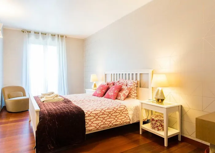 Charming 2-Bedroom Apartment In The City Centre