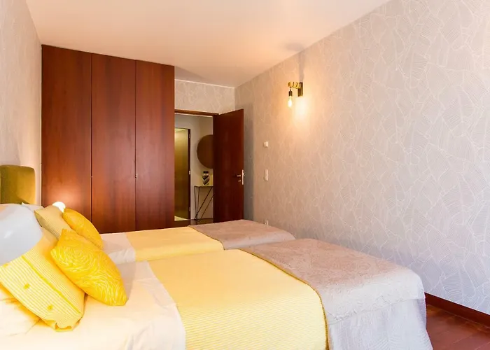 Charming 2-Bedroom Apartment In The City Centre