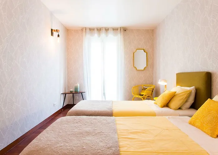 Charming 2-Bedroom Apartment In The City Centre